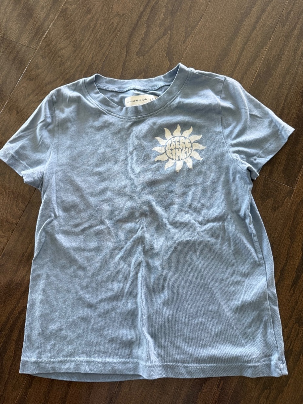 Girls Abercrombie tee size 9/10